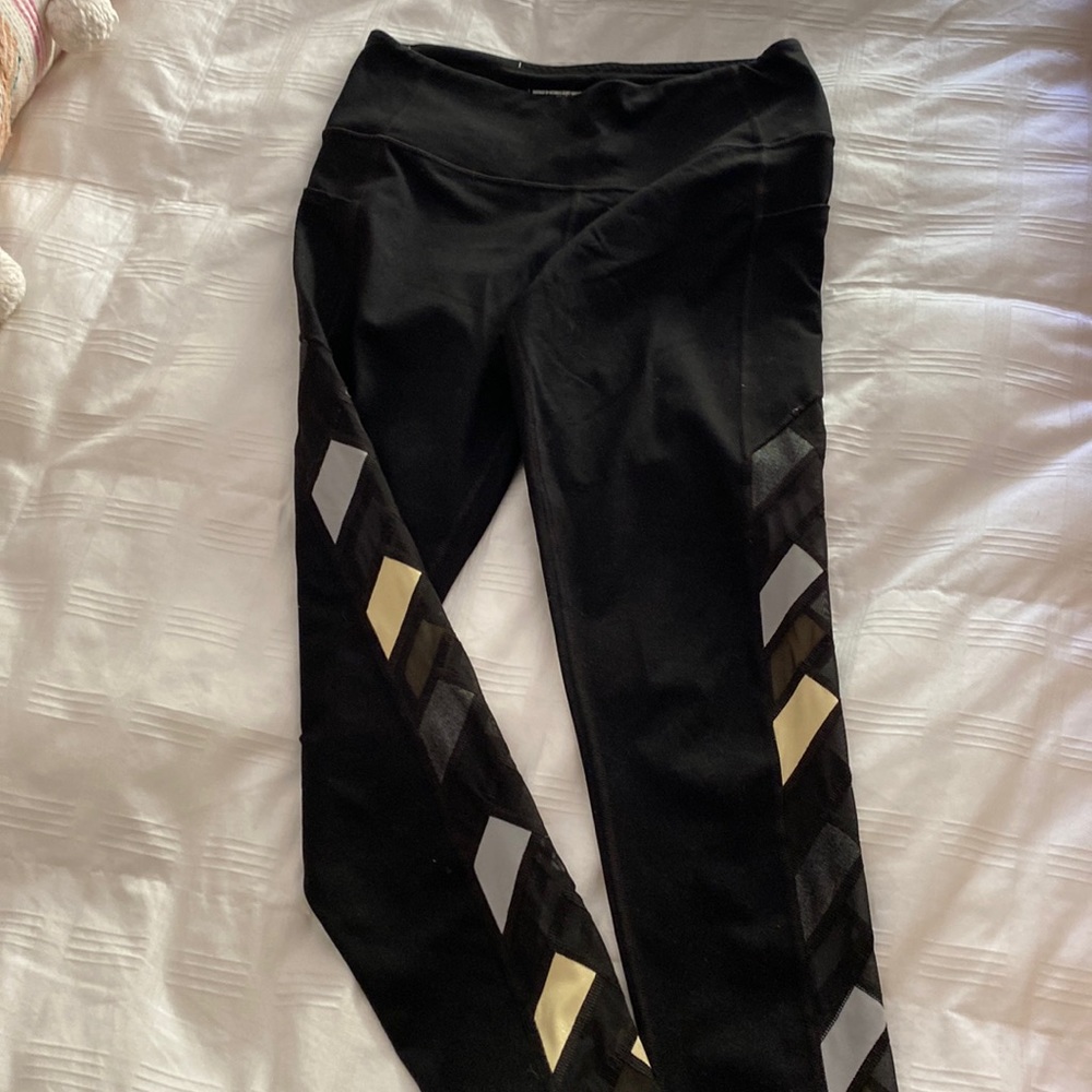 Victoria’s secret sport ~ workout pants ~ super cute ~ sz M